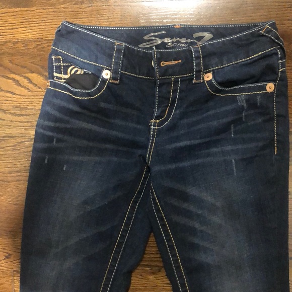 Seven7 Boot Cut & distressed jeans - Picture 3 of 3